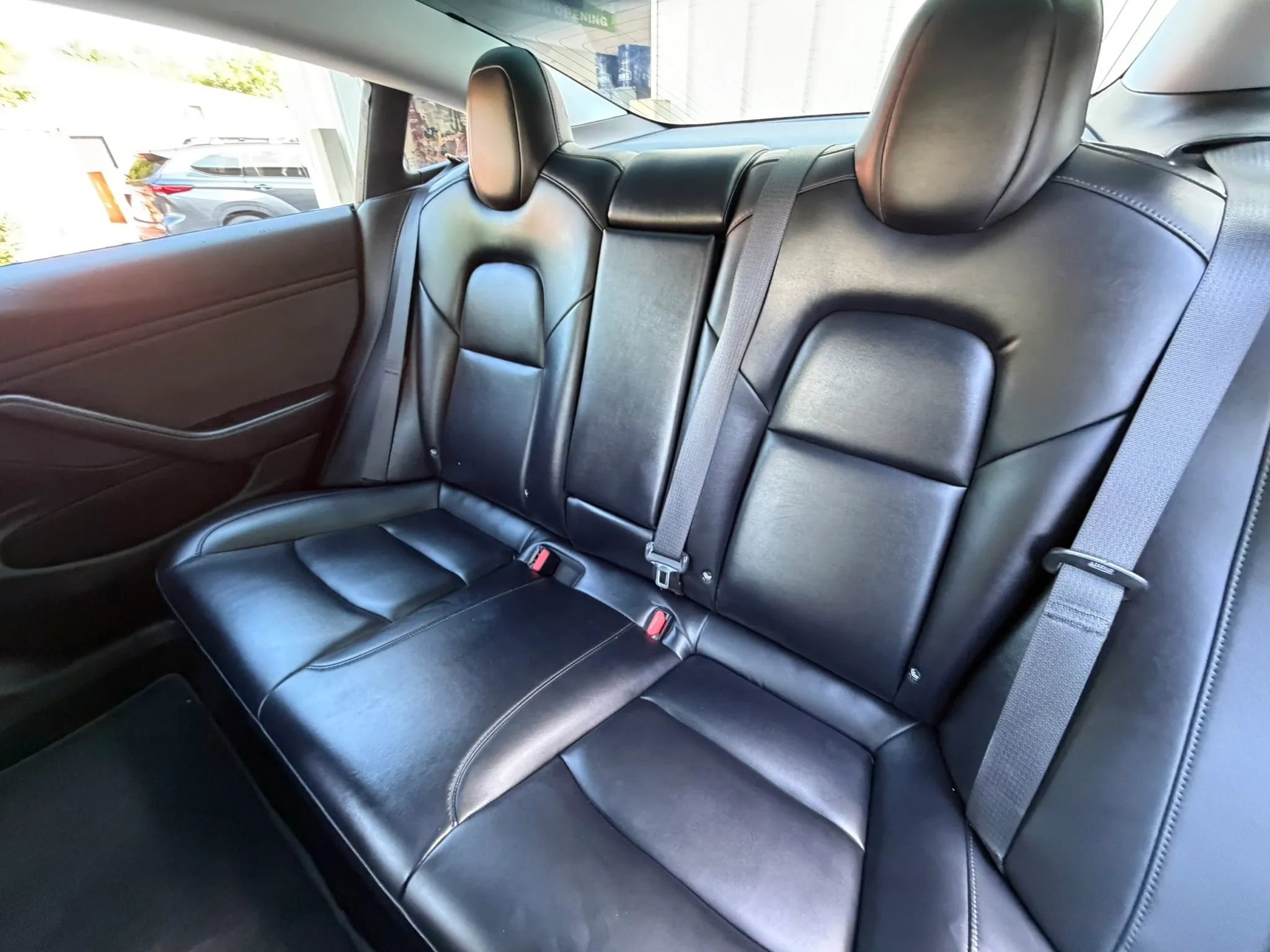 Used 2018 Tesla Model 3 Long Range RWD image 17