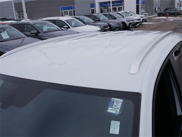 Certified 2023 Volkswagen Atlas Cross Sport SE image 11