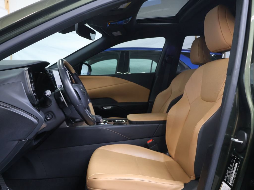 Used 2024 Lexus RX 350 Premium w/ Accessory Package (Z1) FWD image 16