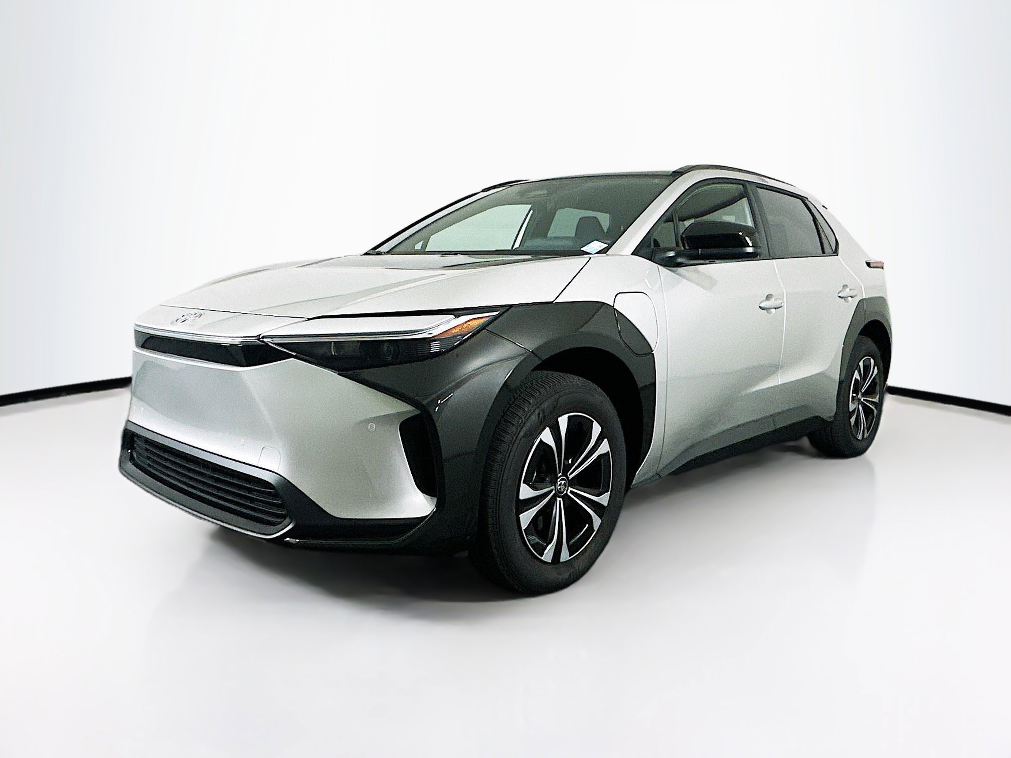 Used 2024 Toyota bZ4X XLE image 3