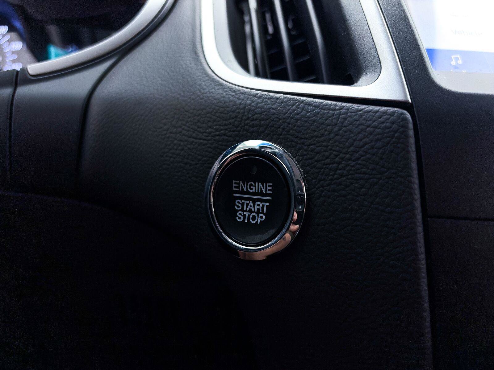 Used 2019 Ford Edge SEL w/ Cold Weather Package AWD/4WD image 28
