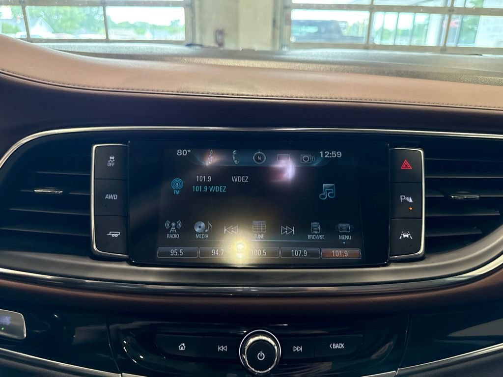 Used 2018 Buick Enclave Avenir w/ Avenir Technology Package AWD/4WD image 30