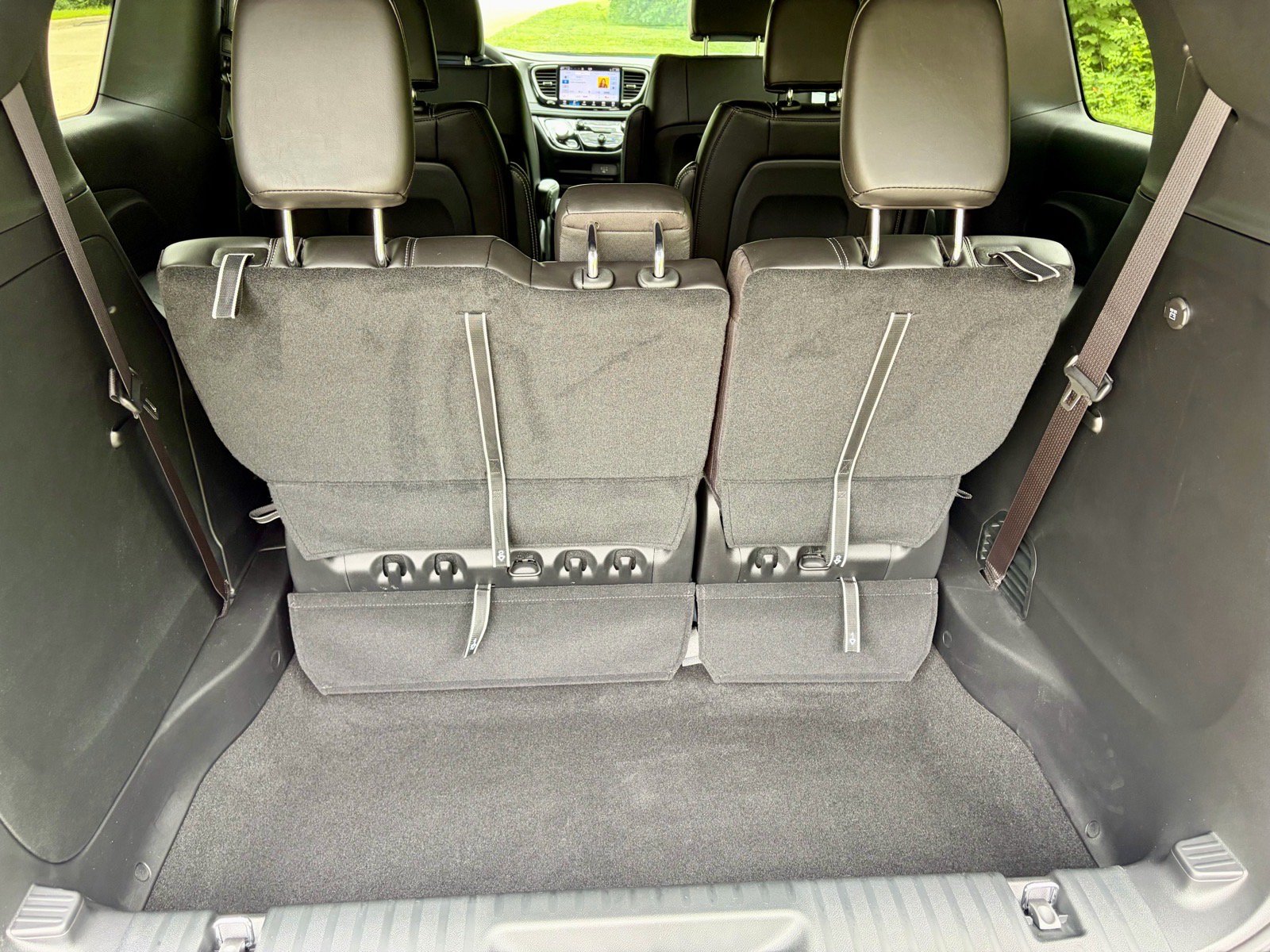 New 2027 Chrysler Pacifica Select FWD image 21