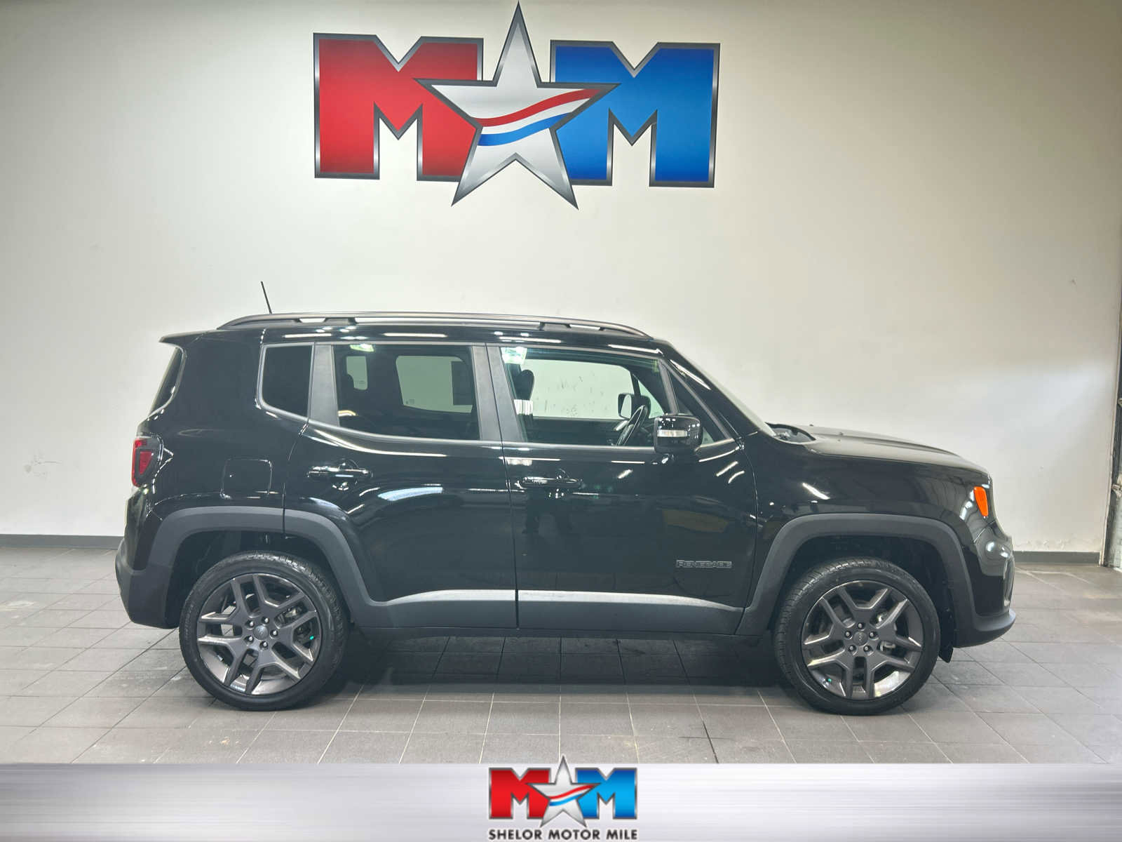 Used 2019 Jeep Renegade Limited w/ Quick Order Package 22P AWD/4WD image 1