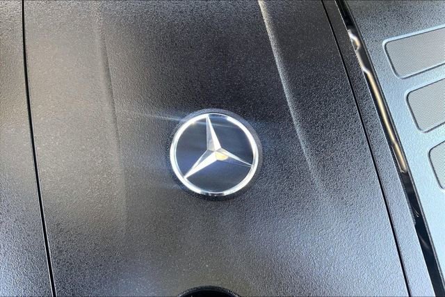 Used 2025 Mercedes-Benz C 300 4MATIC Sedan image 29