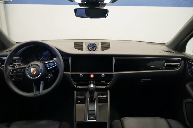 Certified 2026 Porsche Macan Turbo AWD/4WD image 17
