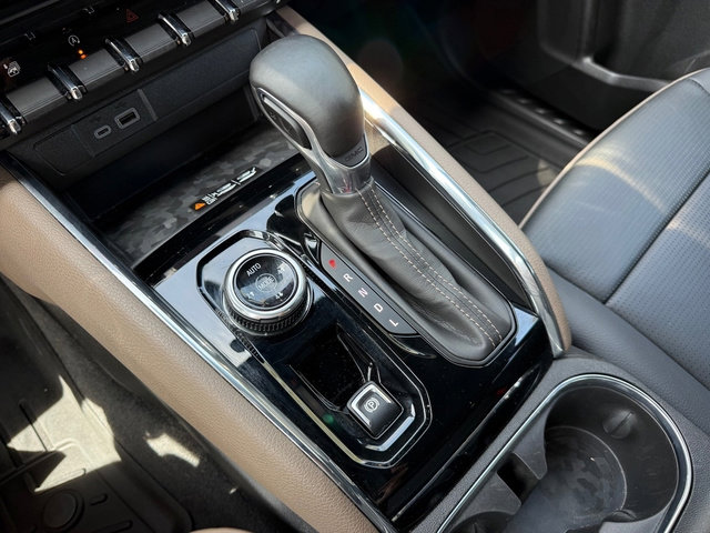 Used 2023 GMC Canyon Denali image 30