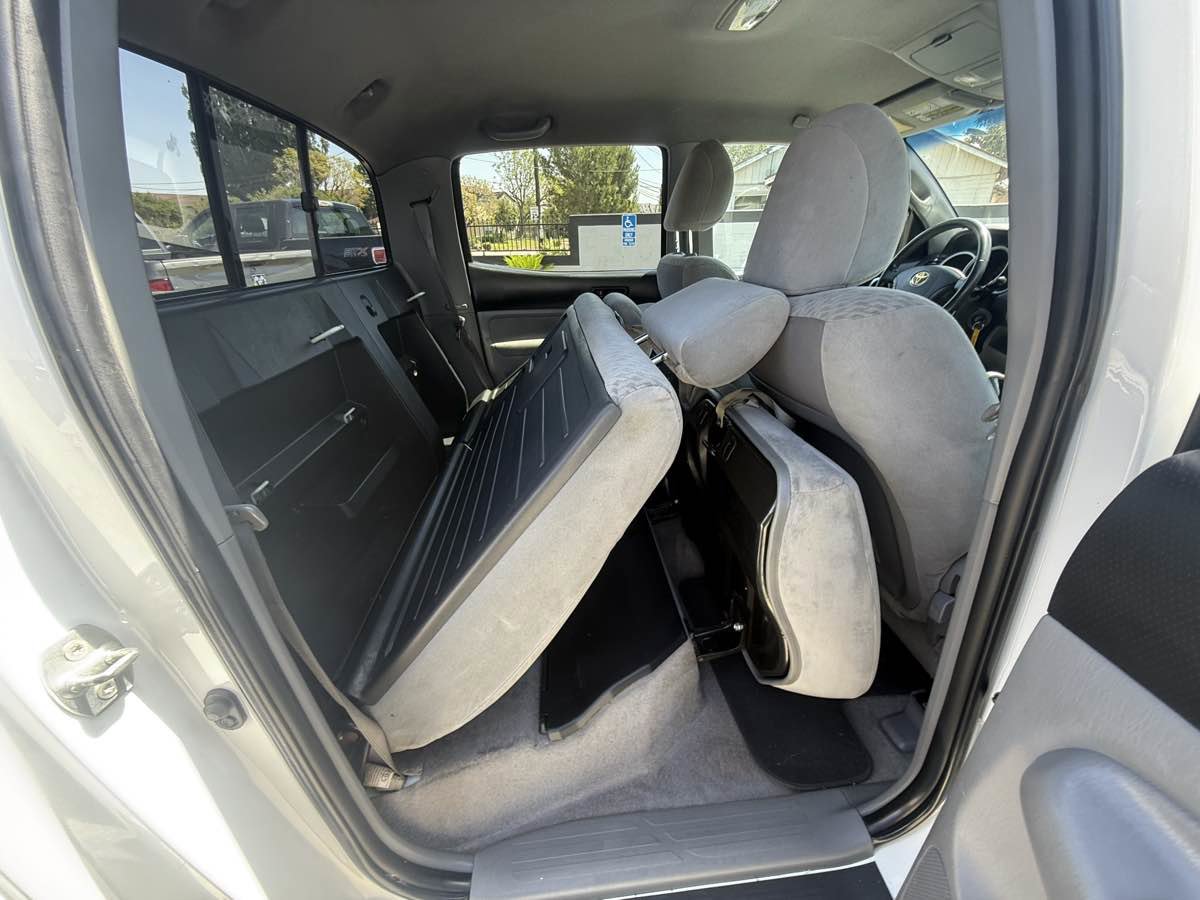 Used 2010 Toyota Tacoma PreRunner RWD image 32