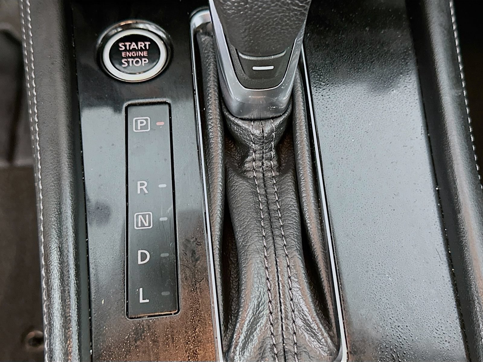 Used 2021 Nissan Kicks SR FWD image 16