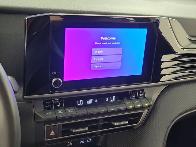 Used 2025 Toyota Camry SE w/ Convenience Package FWD image 28