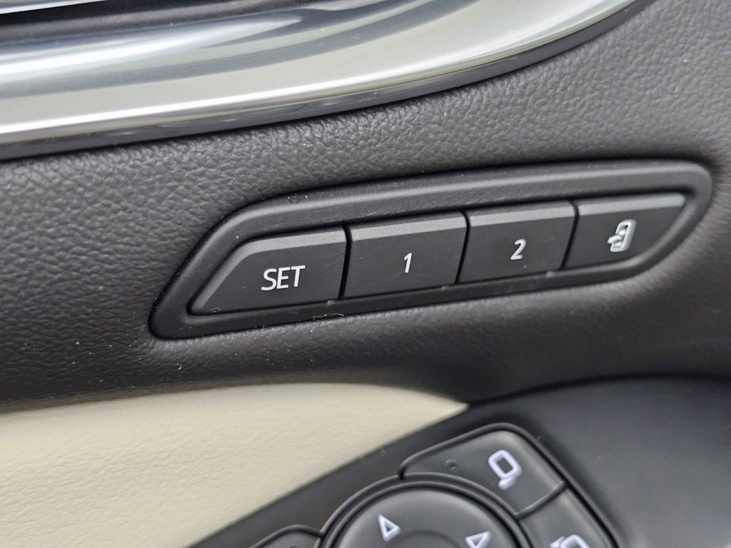 Used 2022 Buick Enclave Premium w/ Experience Buick Package image 31