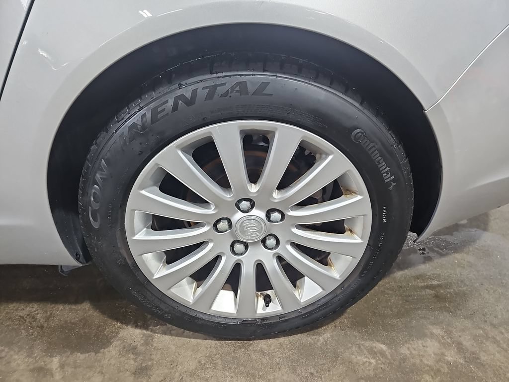 Used 2011 Buick Regal CXL FWD image 35
