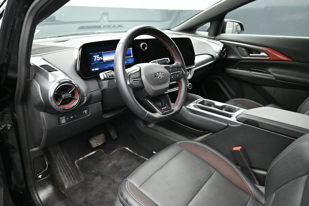 Used 2024 Chevrolet Equinox EV RS FWD image 13