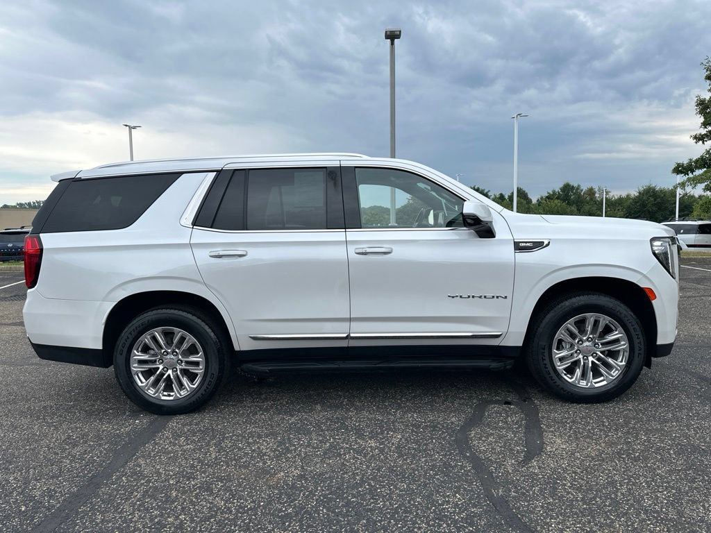 Used 2023 GMC Yukon SLT w/ SLT Premium Package AWD/4WD image 16