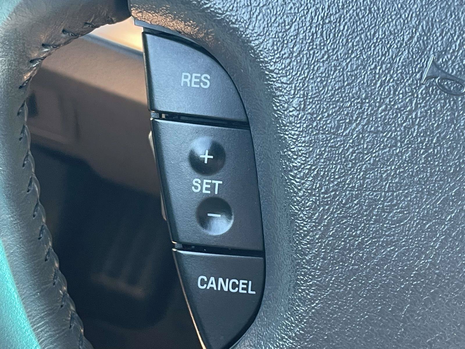 Used 2002 Ford Thunderbird RWD image 19