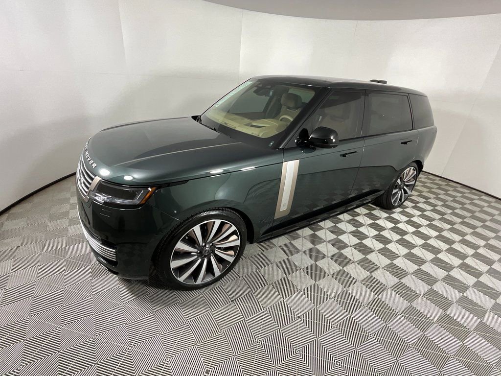 Used 2025 Land Rover Range Rover SV image 9