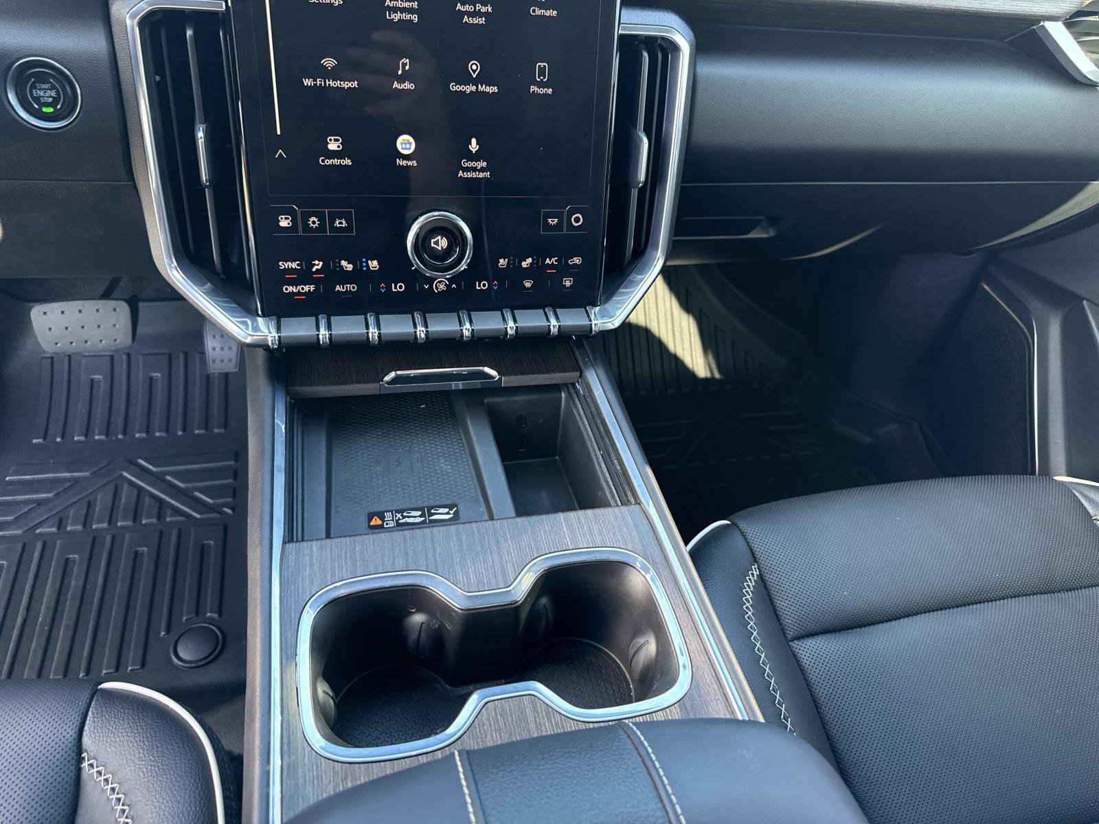 Used 2025 GMC Acadia Denali w/ Super Cruise Package image 27