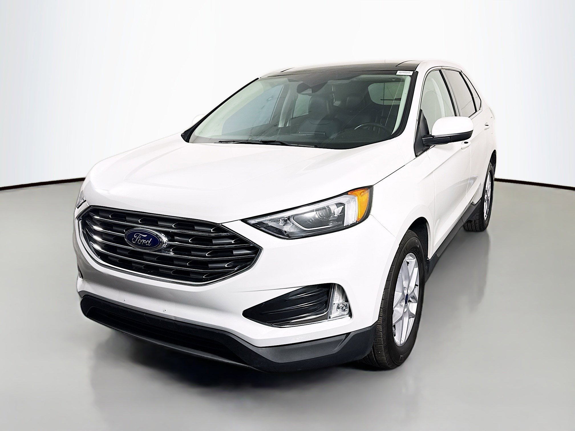 Used 2022 Ford Edge SEL w/ Convenience Package image 4