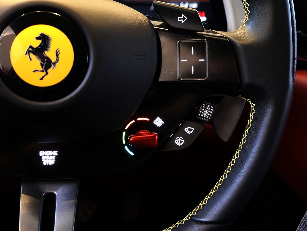 Used 2021 Ferrari Roma RWD image 98