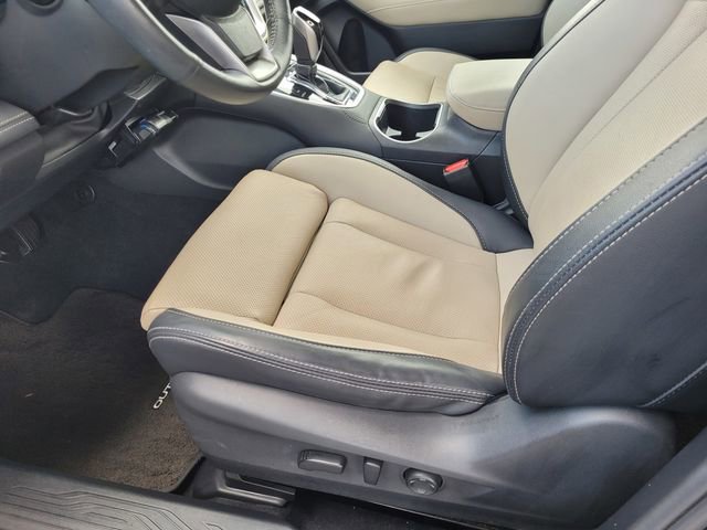 Used 2023 Subaru Outback Limited AWD/4WD image 16
