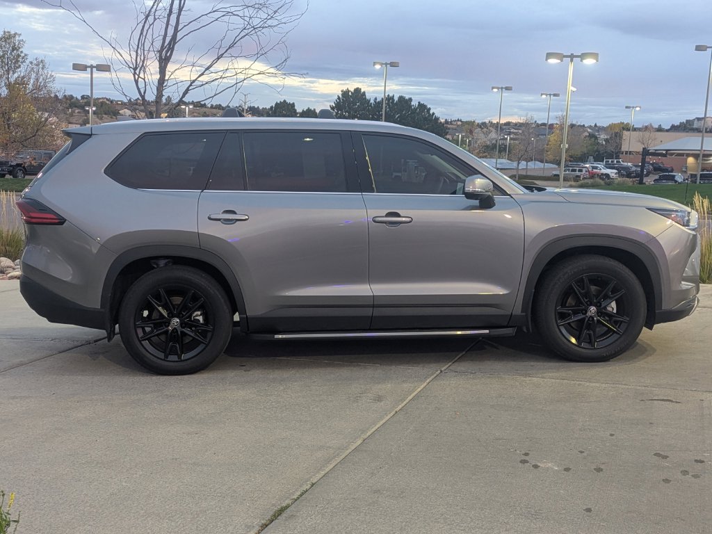 Used 2025 Toyota Grand Highlander AWD Hybrid image 10