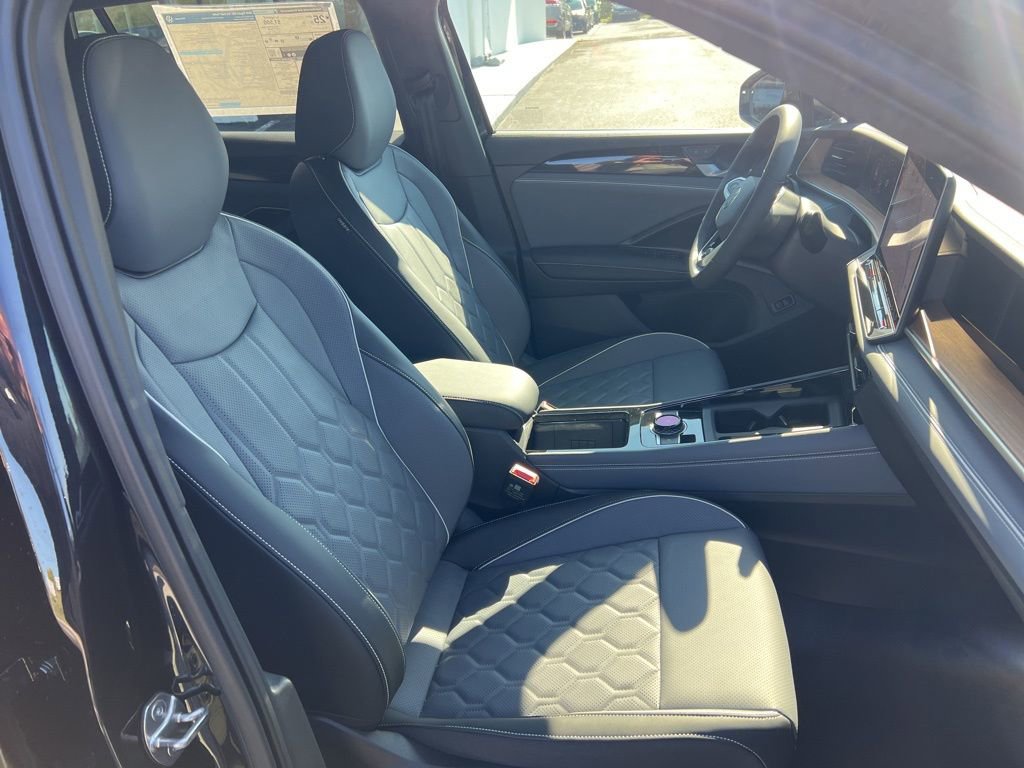 New 2026 Volkswagen Tiguan SEL R-Line image 23