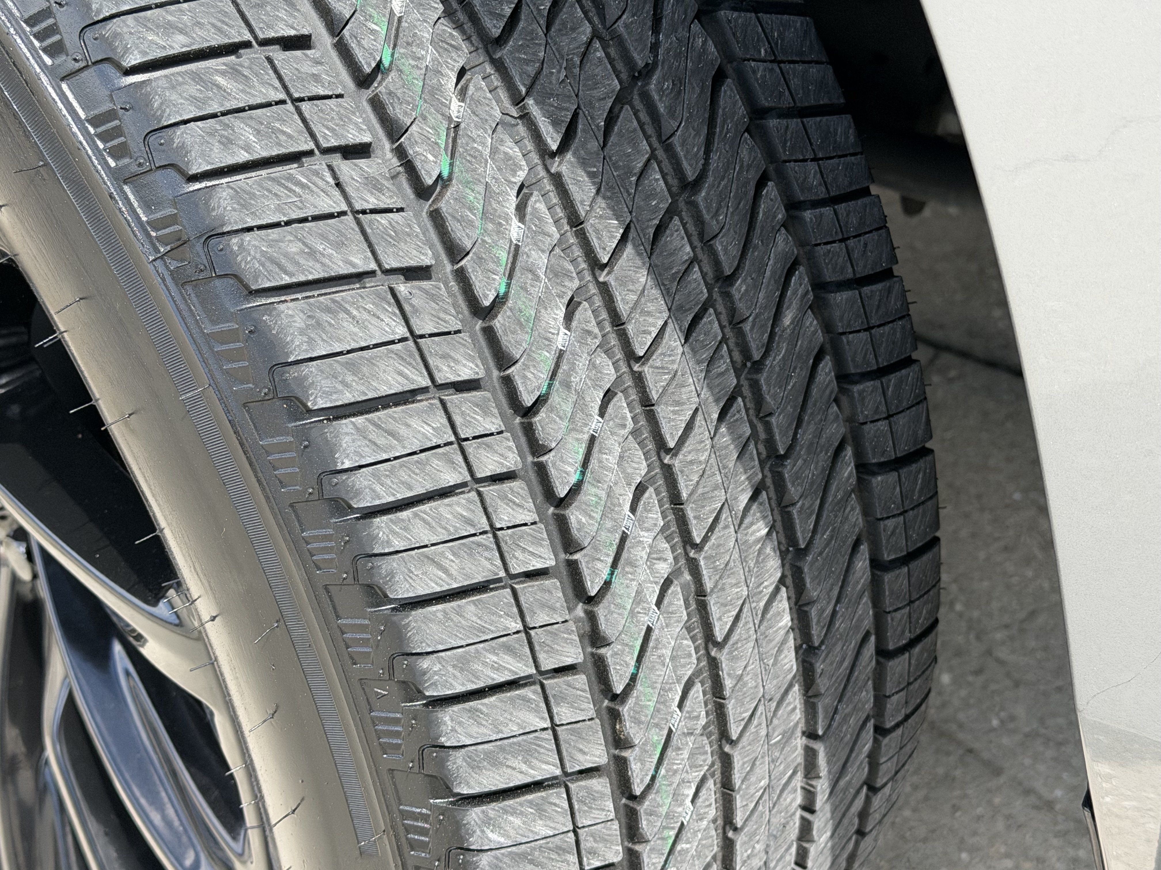 Certified 2024 Cadillac Escalade Sport w/ LPO, ONYX Package AWD/4WD image 38