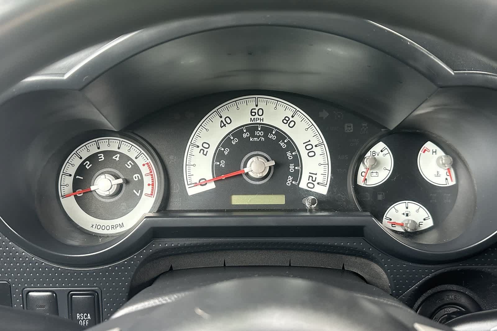 Used 2011 Toyota FJ Cruiser 4WD w/ Convenience Pkg image 21
