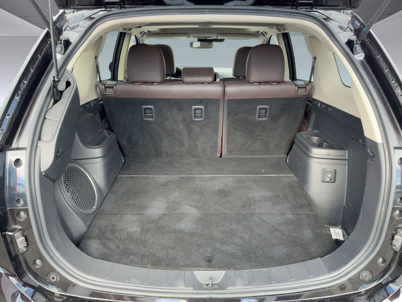 Used 2018 Mitsubishi Outlander SEL image 33