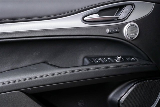 New 2025 Alfa Romeo Stelvio Sprint image 11