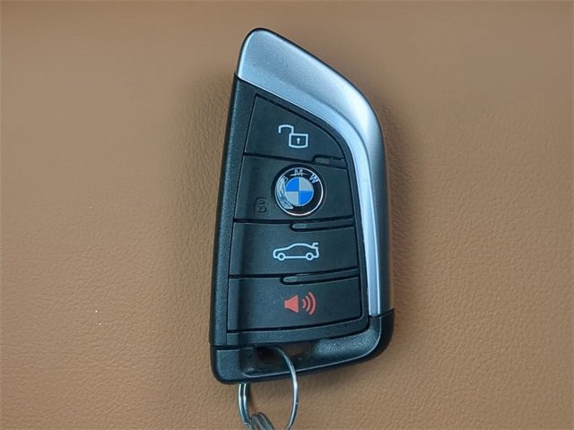 Used 2025 BMW 330i Sedan image 34