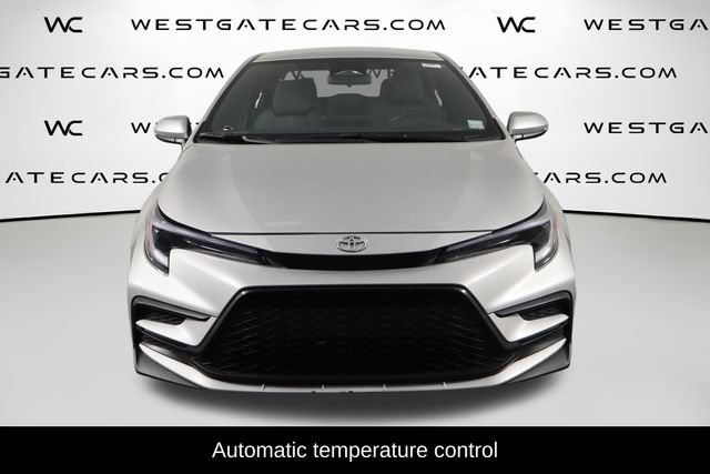 Used 2025 Toyota Corolla SE FWD image 2
