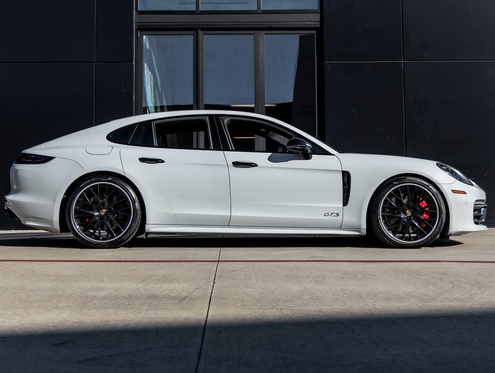 Used 2020 Porsche Panamera GTS image 12