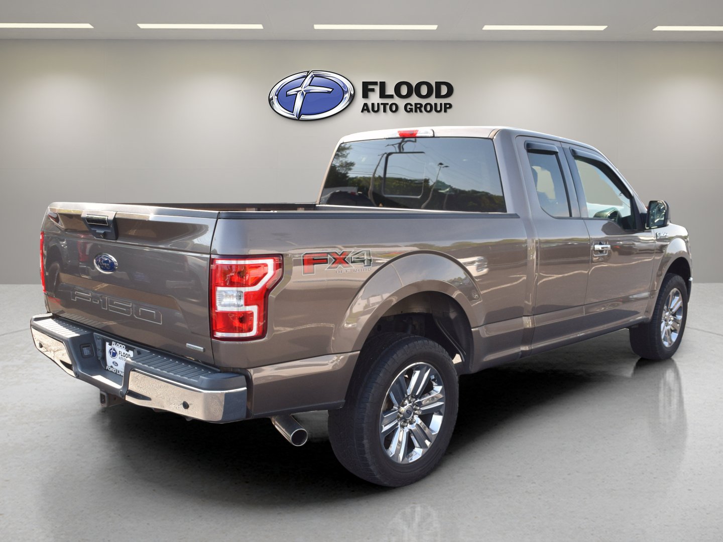 Used 2018 Ford F150 XLT w/ Equipment Group 302A Luxury AWD/4WD image 4