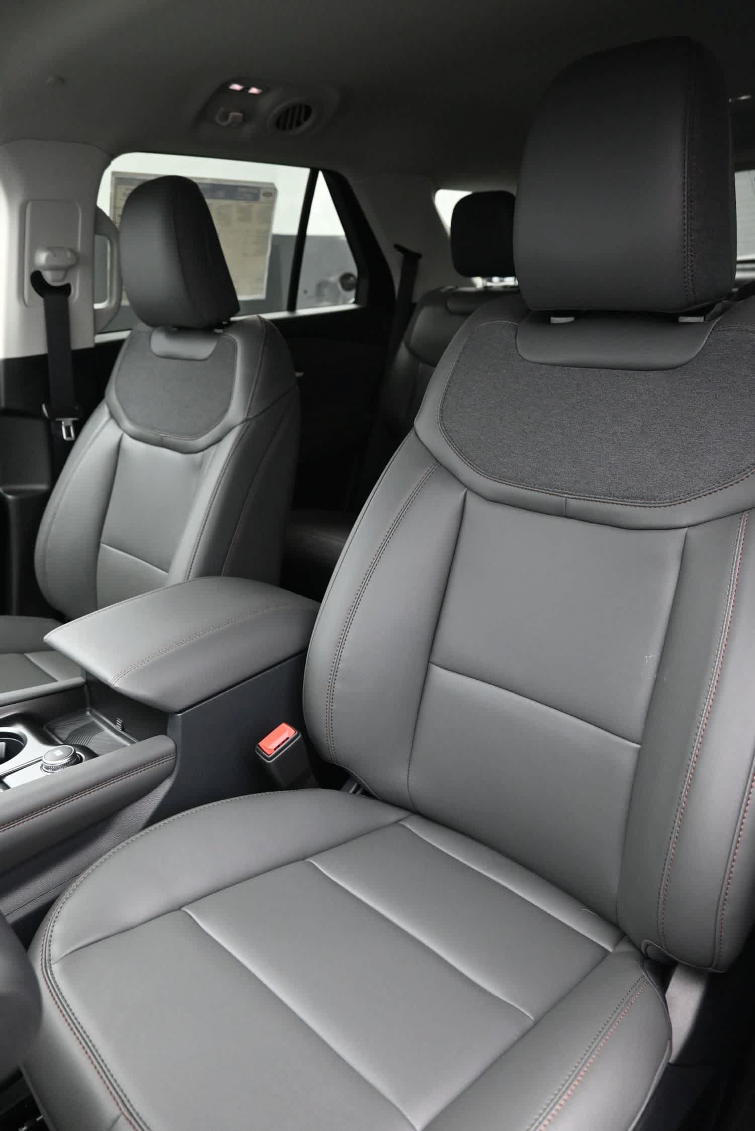 New 2026 Ford Explorer Active w/ Active Comfort Package AWD/4WD image 31