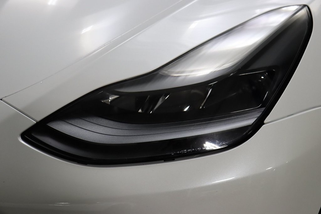 Used 2023 Tesla Model Y Performance AWD/4WD image 2