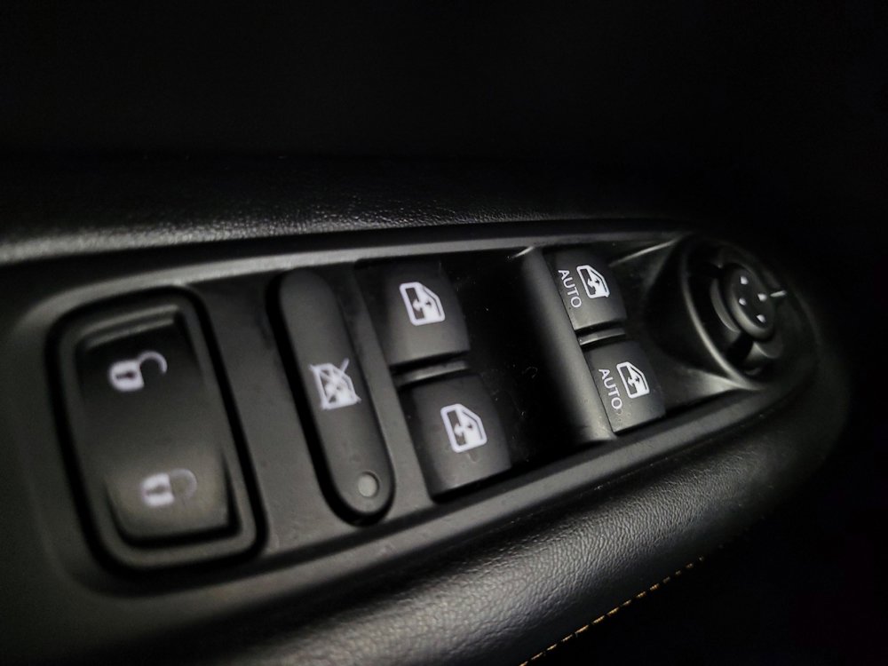 Used 2020 Jeep Compass Sport image 27