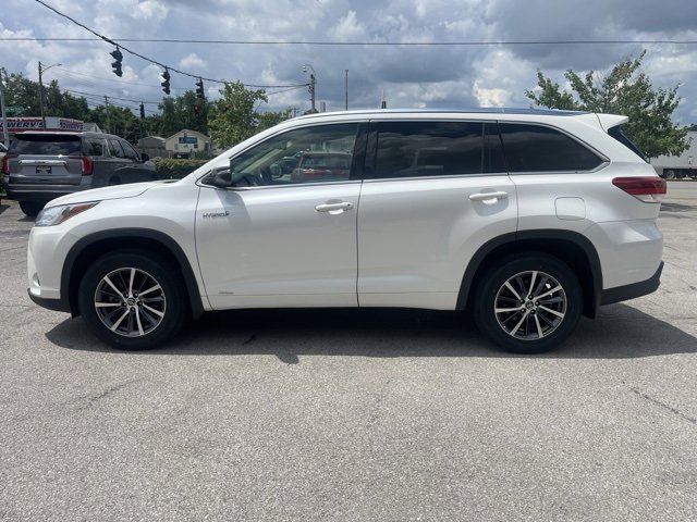 Used 2018 Toyota Highlander XLE image 3