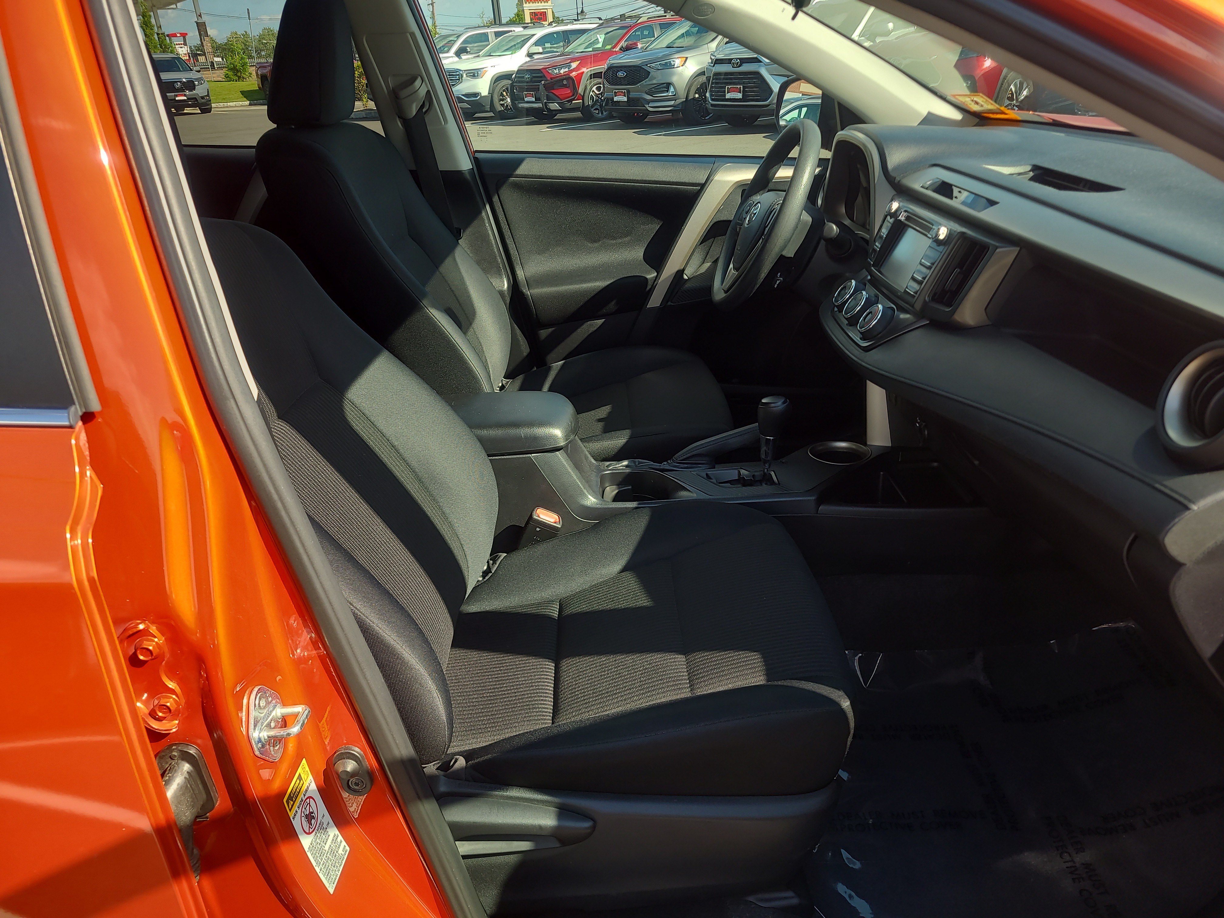 Used 2015 Toyota RAV4 LE AWD/4WD image 17