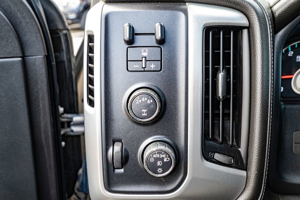 Used 2017 GMC Sierra 2500 SLE image 17
