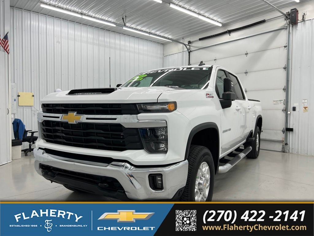 Used 2025 Chevrolet Silverado 2500 LT AWD/4WD image 6