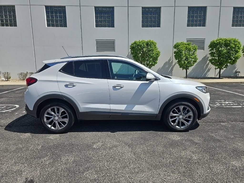 Used 2023 Buick Encore GX Essence w/ Experience Buick Package FWD image 9