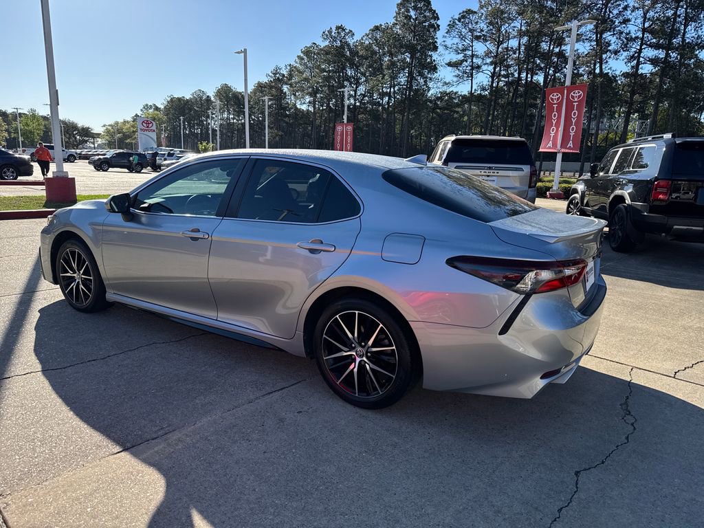 Certified 2023 Toyota Camry SE image 3