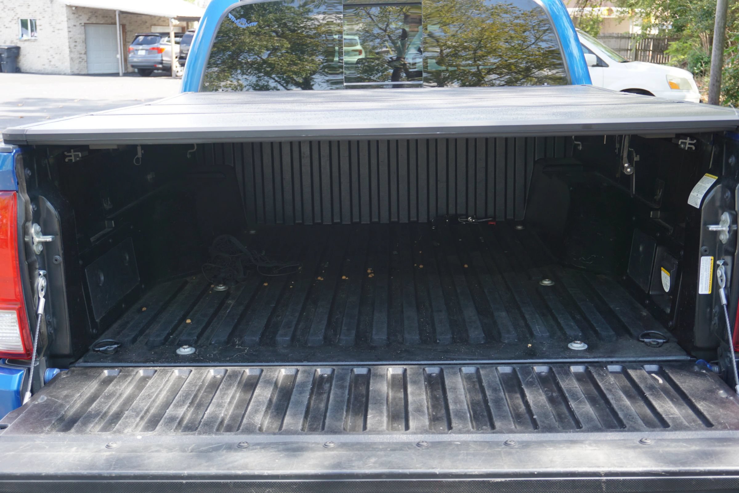 Used 2017 Toyota Tacoma TRD Sport w/ Tow Package (A/T) AWD/4WD image 11