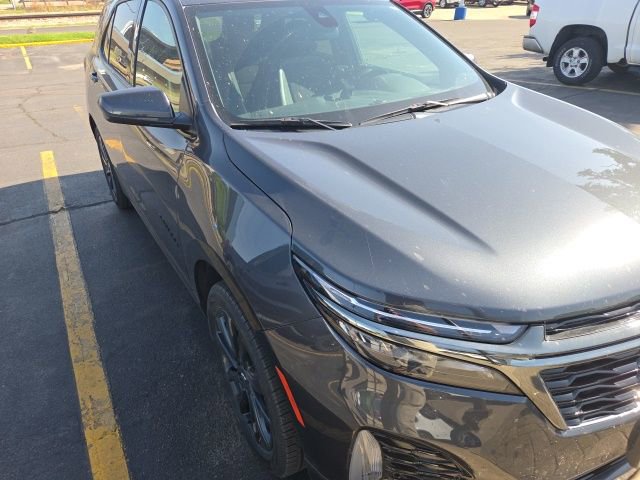 Used 2023 Chevrolet Equinox RS w/ LPO, Floor Liner Package AWD/4WD image 3