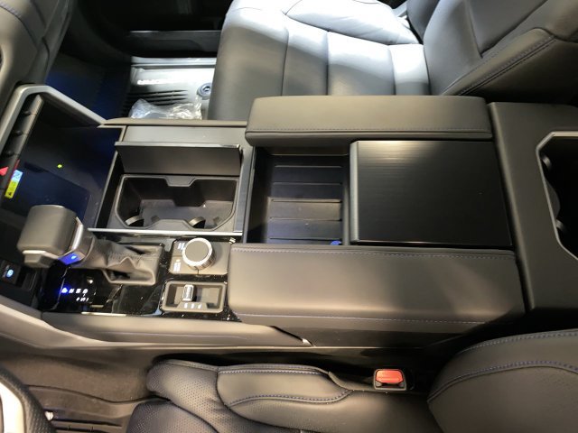 Used 2023 Toyota Tundra Platinum AWD/4WD image 19