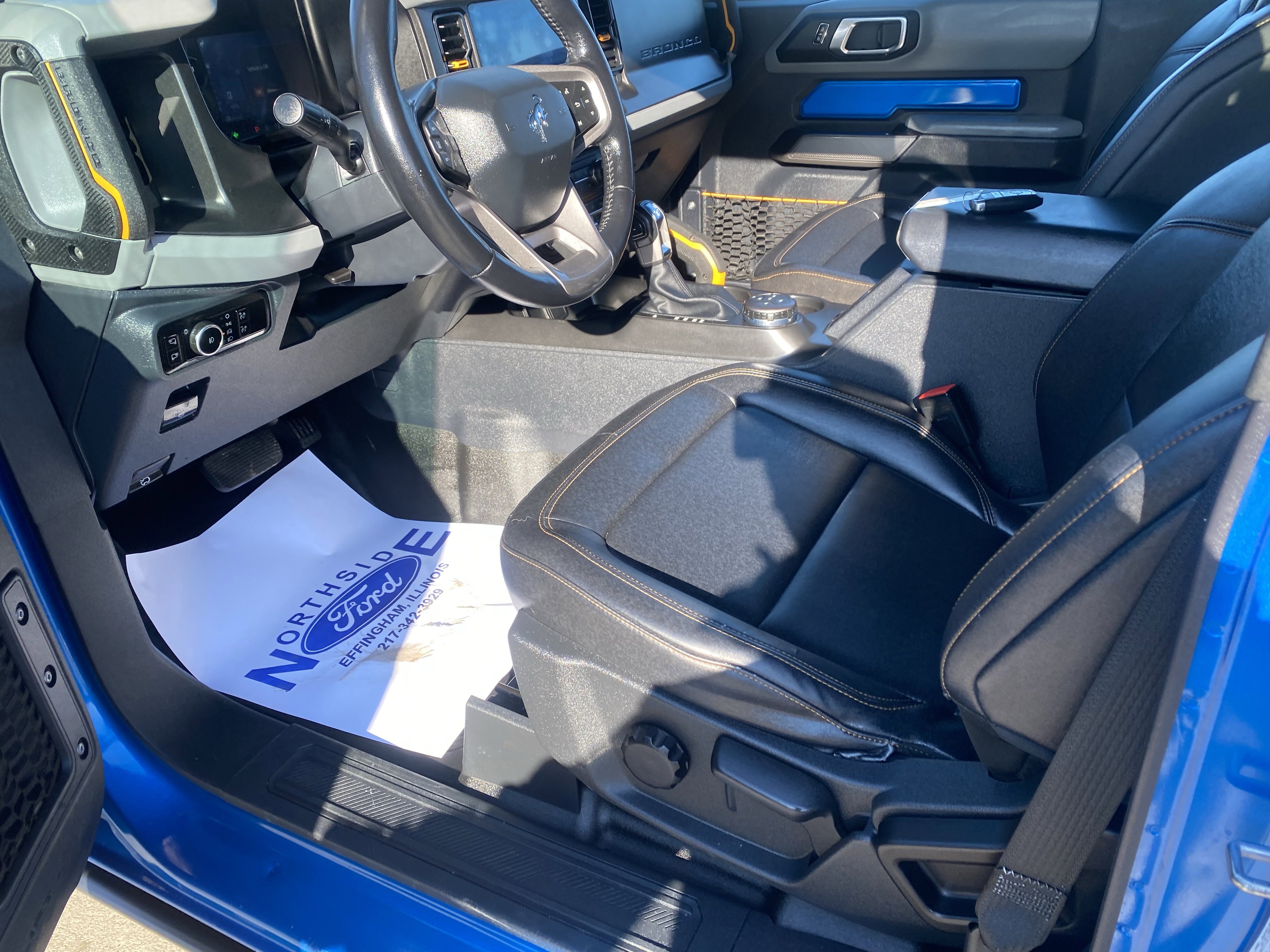 Used 2023 Ford Bronco Badlands image 9