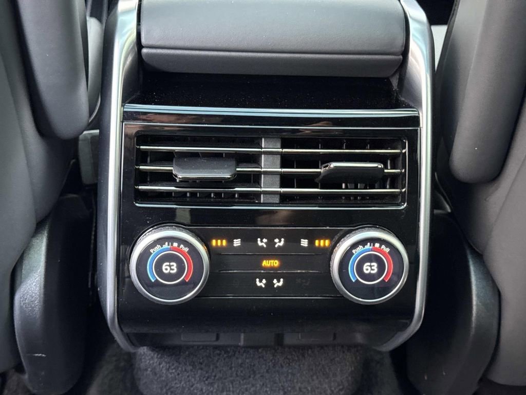 Certified 2023 Land Rover Range Rover SE AWD/4WD image 17