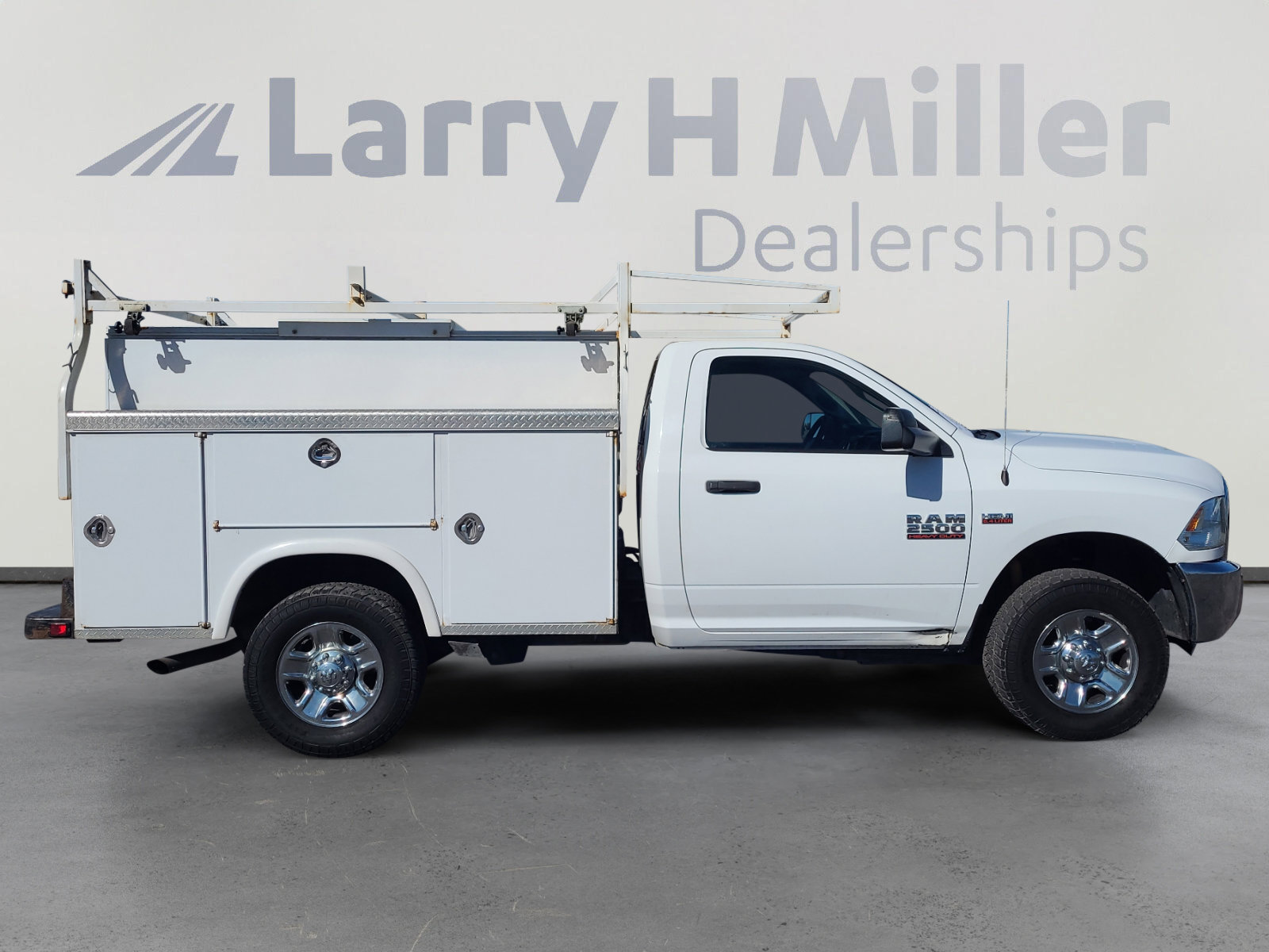 Used 2018 RAM 2500 Tradesman w/ Chrome Appearance Group image 6