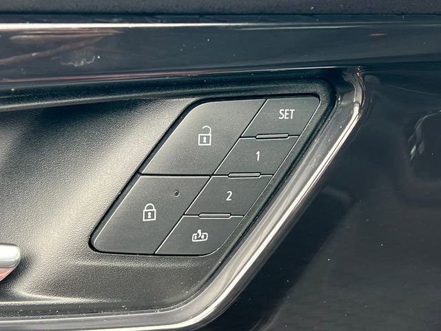 Used 2025 Chevrolet Blazer EV RS AWD/4WD image 19